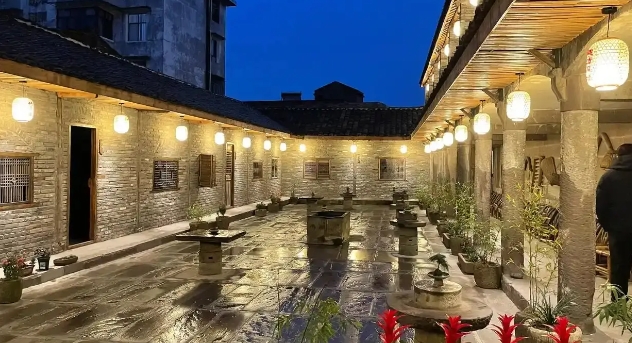 宜賓鐵清酒莊：長(zhǎng)江上游堅(jiān)守古法技藝釀造新時(shí)代美酒