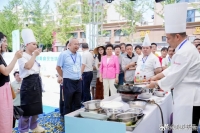 烹飪大師胡曉遠(yuǎn)應(yīng)邀參加江西浮梁縣美食節(jié)活動(dòng)